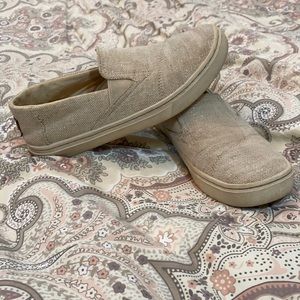 TOMS youth sz 3 linen metallic slip on EUC